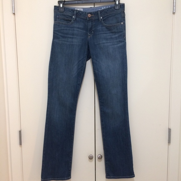 Gap Jeans Ladies Size 28/6 Real Straight Dark Wash - Picture 2 of 8